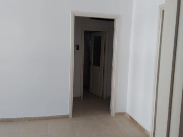 IMMEDIATELY AVAILABLE- 4 +1 GROUND FLOOR APARTMENT THAT CAN BE USED FOR COMMERCIAL PURPOSES WITHOUT FURNITURE-DEREBOYU BEACH Area ** 