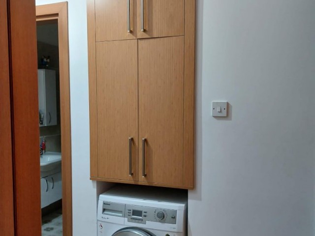 -01 EYLÜL'DE MÜSAİT - ORTAKÖY Bölgesi Duraklara Yakın Mesafede 3+1 Kiralık full eşyalı daire. 4 KİŞİ KALABİLİR.