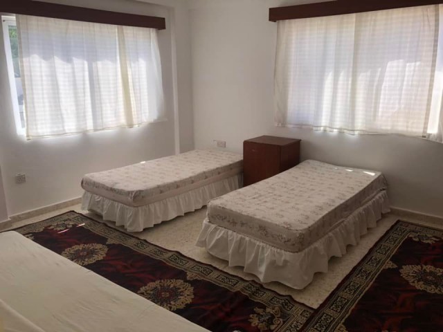 - 4 + 1 KIRALIK Apartment, 7 Minutes Walk From School Services And Markets in the Gönyeli Region, Spacious Apartment With 8 Beds, 2 Toilets, 4 Balconies, Where 8 People Can Easily Stay… ** 