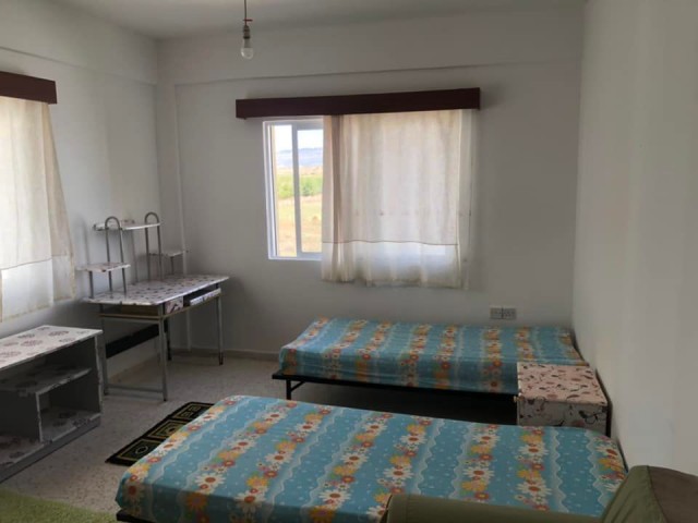 - 4 + 1 KIRALIK Apartment, 7 Minutes Walk From School Services And Markets in the Gönyeli Region, Spacious Apartment With 8 Beds, 2 Toilets, 4 Balconies, Where 8 People Can Easily Stay… ** 