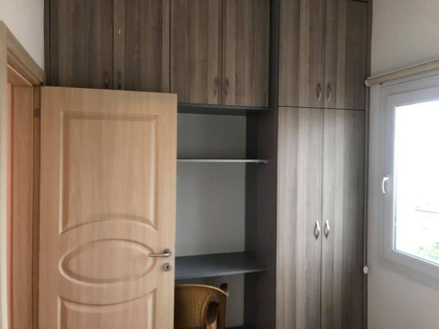  5 OCAK TA MÜSAİT -GÖÇMENKÖ﻿Y Bölgesinde Okul Servislerine Ve Marketlere 5 Dakika Mesafede Sadece Bayan Öğrenciye Özel 2+1 Full Eşyalı KİRALIK Apartman Dairesi. Fiyat-300$… Şartlar-6 Aylık Peşin 1 Depozito.