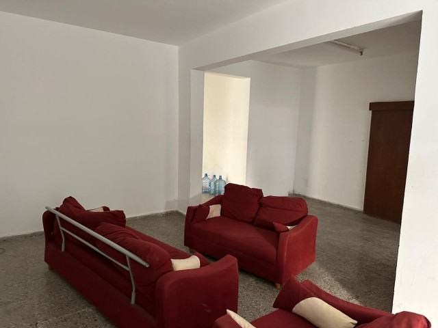 FOR SALE WITH GROUND FLOOR GARDEN AREA. SMALL KAYMAKLI 3+1 SPACIOUS FLAT