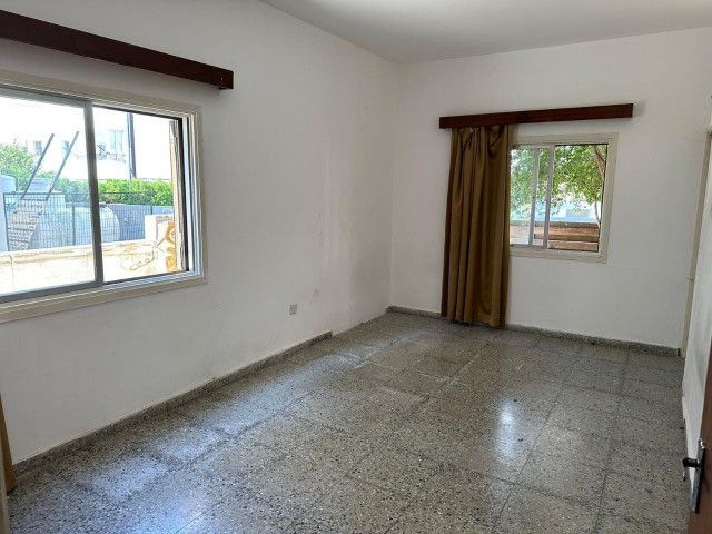 FOR SALE WITH GROUND FLOOR GARDEN AREA. SMALL KAYMAKLI 3+1 SPACIOUS FLAT