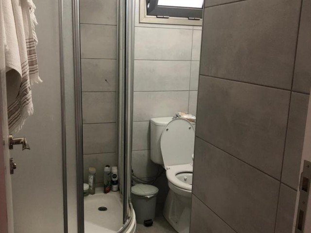 Küçük Kaymaklı Okul Servislerine Ve Marketlere 5 Dakika Mesafede Full Yeni Eşyalı Yeni Apartman 2+1 KIRALIK Daire.