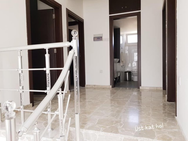 AYLIK ÖDEMELİ 4+1 LÜKS VİLLA  - GÖÇMENKÖY Bölgesi Duraklara Yakın Mesafede 4+1 Kiralık full eşyalı ultra lüks dublex villa