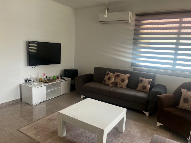 - Hemen   Müsait… SADECE BAYAN ÖĞRENCİ 👑- Hamitköy Bölgesi    Okul Servislerine ve Marketlere 2 Dakika Mesafede KİRALIK 2+1 FULL Eşyalı Apartman Dairesi