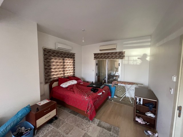 3 SCHLAFZIMMER PENTHOUSE ZU VERKAUFEN IM ZENTRUM VON FAMAGUSTA 