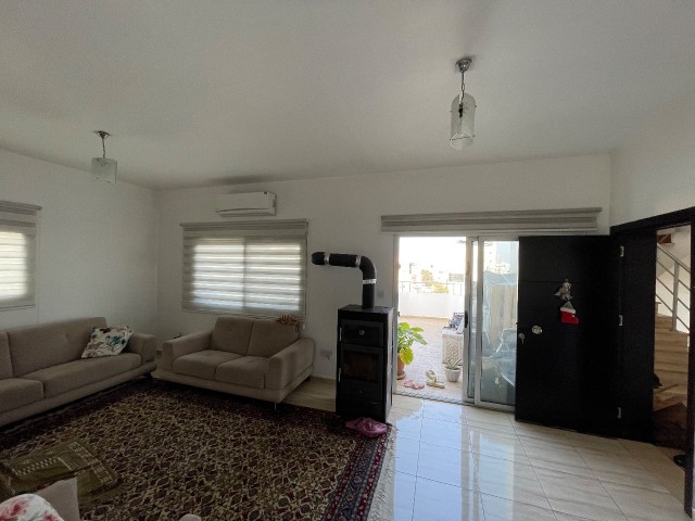 3 BEDROOM PENTHOUSE FOR SALE IN THE CENTER OF FAMAGUSTA 