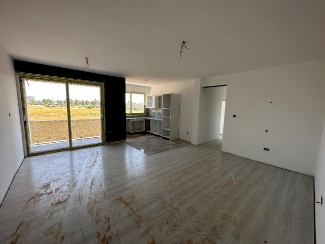 NEUE WOHNUNG MIT 3 SCHLAFZIMMERN ZUM VERKAUF IN MAGUSA, REGION ÇANAKKALE.