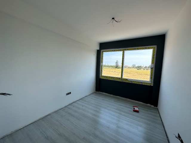 NEUE WOHNUNG MIT 3 SCHLAFZIMMERN ZUM VERKAUF IN MAGUSA, REGION ÇANAKKALE.