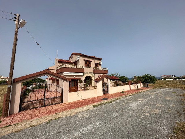 FREISTEHENDES HAUS MIT MEERBLICK ZUM VERKAUF IN DER REGION İSKELE BOSPHORUS