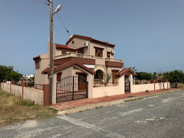 SEA VIEW DETACHED HOUSE FOR SALE IN İSKELE BOSPHORUS REGION