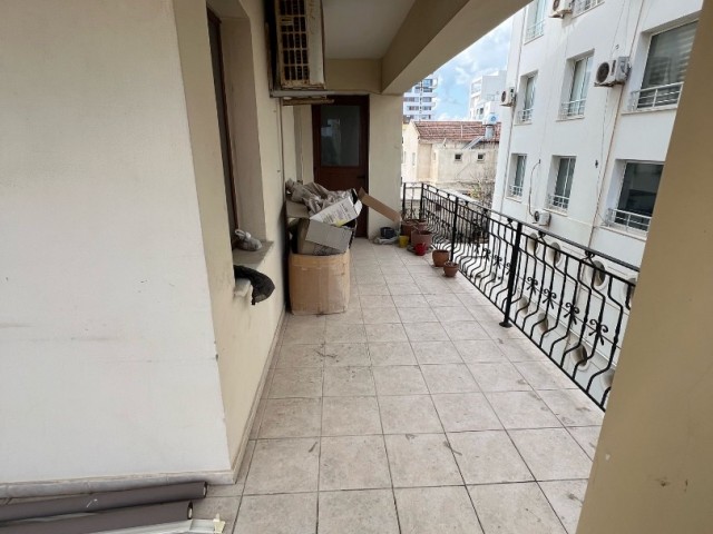 4+1 FLAT FOR SALE ON FAMAGUSTA SALAMIS STREET SUITABLE FOR WORKPLACE