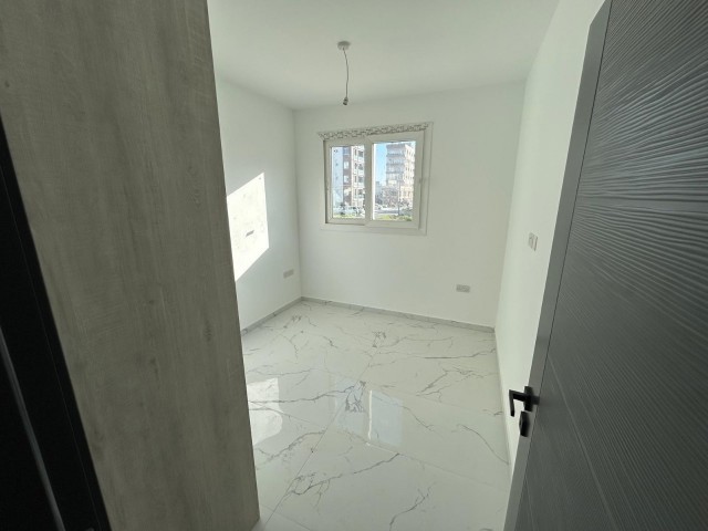 MAĞUSA ÇANAKKALE BÖLGESİ SATILIK 3 YATAK ODALI YENİ DAİRE