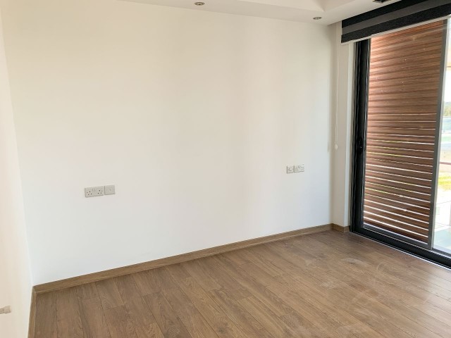 3 + 1 Luxus-Wohnung zur Miete in Nikosia Metehan ** 