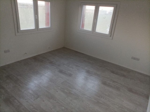 tuzla saklikent sitesi yani yasemin sitesi satilik 3+1 kdv ve trafo odenmis daire