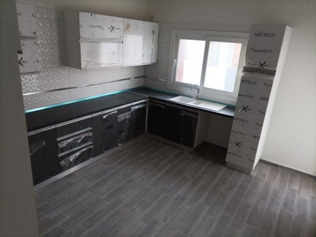 tuzla saklikent sitesi yani yasemin sitesi satilik 3+1 kdv ve trafo odenmis daire