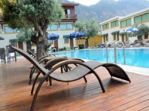 40-Zimmer-Feriendorf in der Region Kyrenia-Lapta in Laufweite zum Meer - über unser Boutique-Hotel -05338334049 kontaktieren Sie bitte ** 