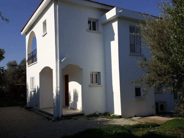 3 BEDROOM DETACHED HOUSE WITH PRIVATE POOL ON A PLOT OF 1000 M2 IN KYRENIA-ÇATALKOYDE SHAH MARKET AREA OF 145 M2. DECOUPLED HOUSE WITH PRIVATE POOL ON A PRIVATE PLOT OF 145 M2 IN K