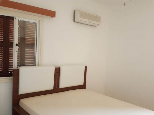 Unsere 3-Zimmer-Wohnung mit Pool in Kyrenia-Chatalkoy steht zum Verkauf.Für weitere Informationen und vor Ort zu sehen, wenden Sie sich bitte an 05338334049. ** 