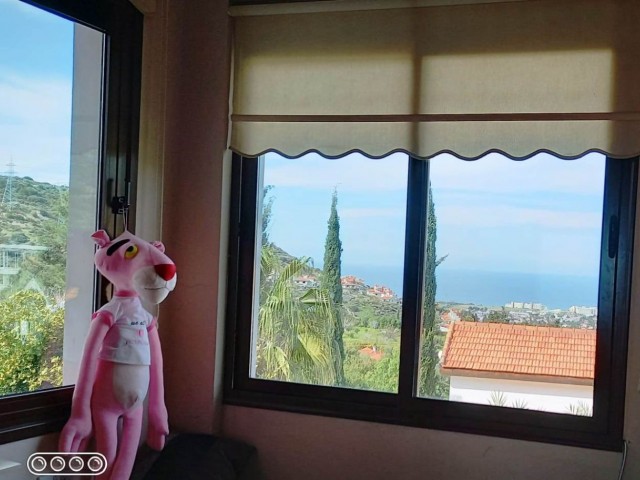 Eine der schönsten Regionen von Kyrenia, MALATYA - Pearl SU Region, um detaillierte Informationen über unsere 5-Schlafzimmer-Villa mit unverkennbarer Aussicht zu erhalten und vor Ort zu sehen, wenden Sie sich bitte an 05338334049 ** 