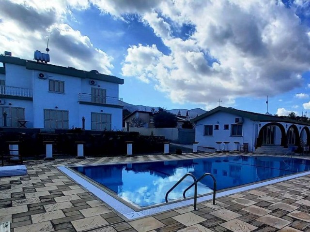 For rent  sea side 4 bedrooms  detached house  in Çatalkoy