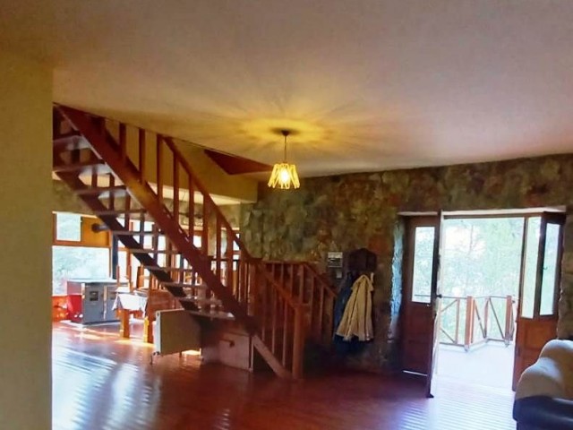 Don't you want a private life hidden right here....3 Bedroom stone house in elm. ** 