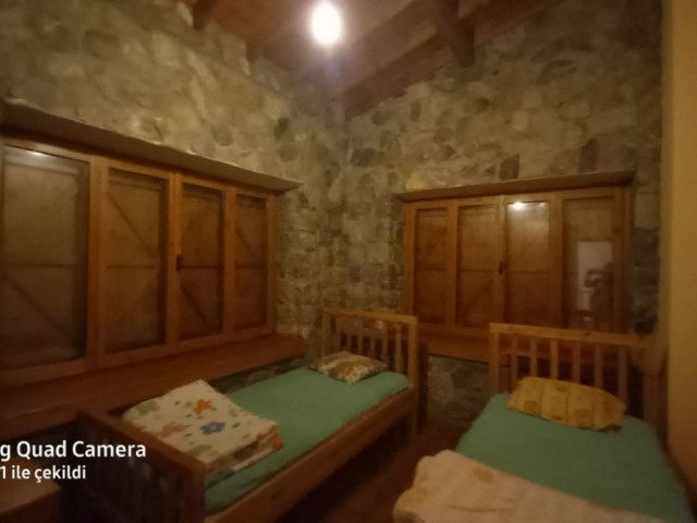 Sie wollen ein geheimes Privatleben, genau hier....Steinhaus mit 3 Schlafzimmern in Ulme. ** 