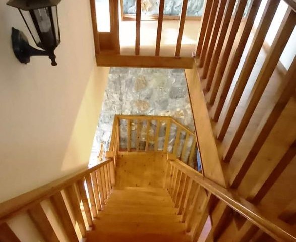 Don't you want a private life hidden right here....3 Bedroom stone house in elm. ** 