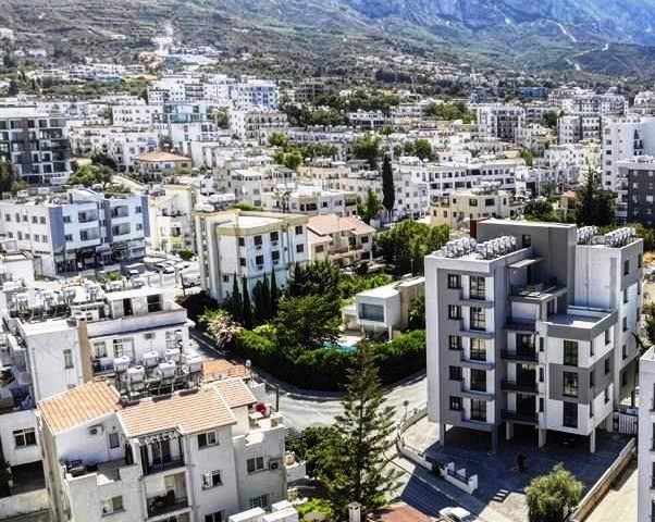 2+1 Luxus-Apartments und penthouse geeignet für Investitionen und Wohnen im Zentrum von Kyrenia. ** 