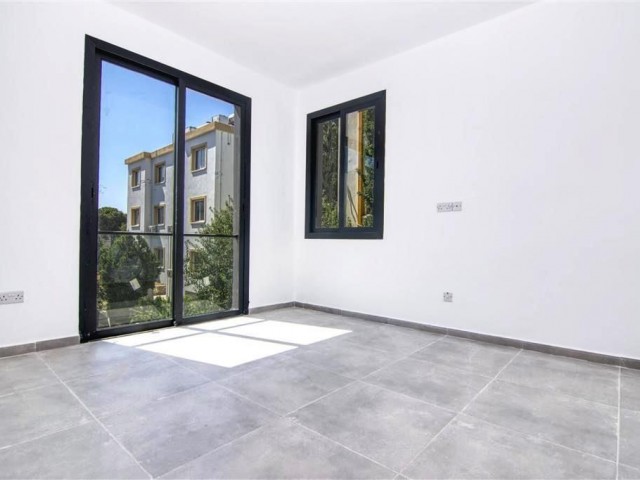 2+1 luxury apartments and penthouses suitable for investment and living in the center of Kyrenia. ** 