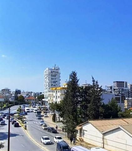 COMPLETE BUILDING SUITABLE FOR A BANK AND FINANCE OFFICE AND STORE ON THE STREET IN THE CENTER OF KYRENIA. ** 