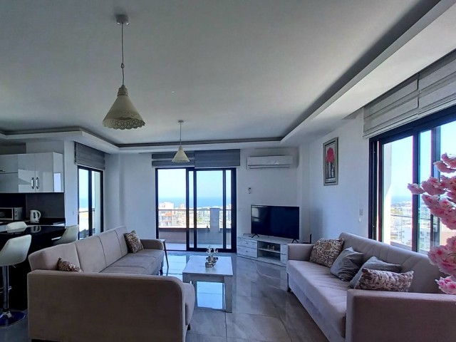 Einzelhaus auf der obersten Etage mit voller Terrasse mit Panoramablick im Zentrum von Kyrenia -2+1 voll möbliertes penthouse. **  ** 