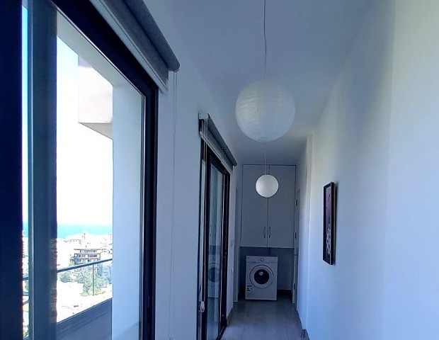 Einzelhaus auf der obersten Etage mit voller Terrasse mit Panoramablick im Zentrum von Kyrenia -2+1 voll möbliertes penthouse. **  ** 