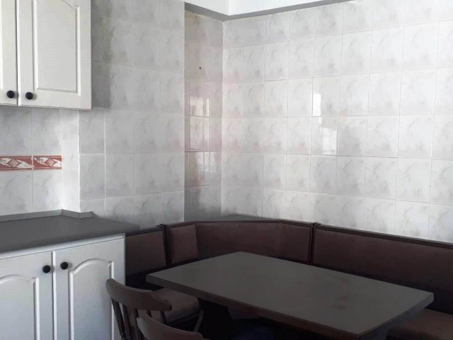 2nd hand furnished 2 + 1 in the Lavaş restaurant area in the center of Kyrenia is for rent from the date of 01 August. On the annual advance pay.e is 300 STG **  ** 