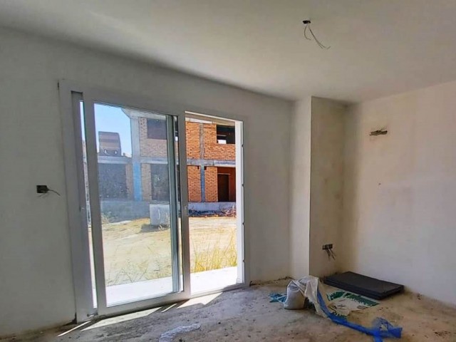 Garten Etage 2 + 1 Wohnung in der Endphase in Kyrenia-Chatalkoy ** 