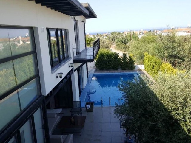 Luxusvilla mit privatem Pool in Ozanköy ** 