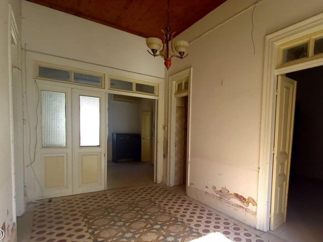 An old CYPRUS HOUSE in the heart of Kyrenia, suitable for investment and living.