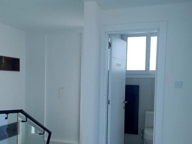 2+1 duplex terraced apartment with 180 degree view in the center of Kyrenia. /Penthouse/