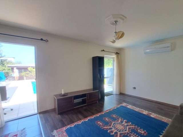 A house close to the main street and the sea in Kyrenia-Çatalkoy, for the price of a 2 single-storey house....Unmissable opportunity!!!!