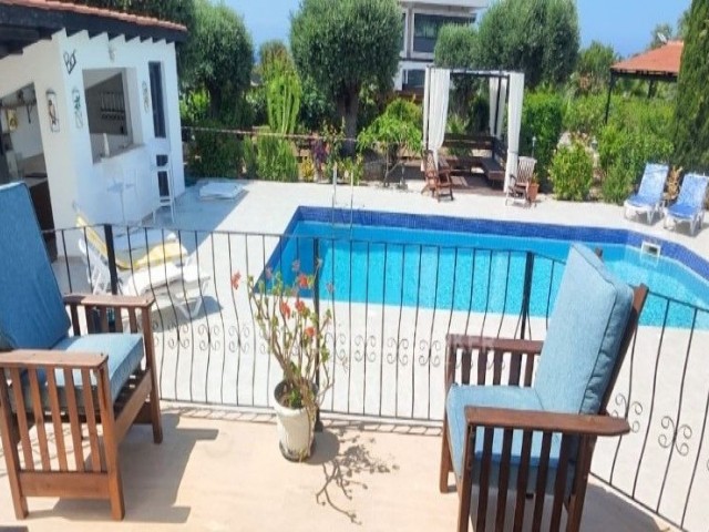 4-bedroom luxury villa with easy access to all needs in Çatalkoy, the popular region of Kyrenia.