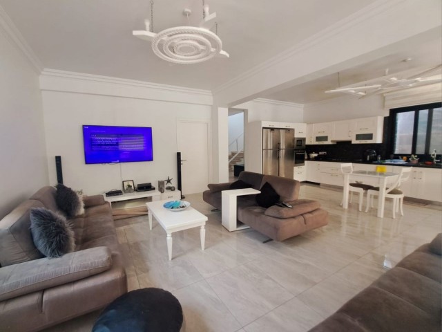 LOCATION!!!!!ESK in Kyrenia - Beautiful spacious Detached house with 4 bedrooms, private pool, 4 bathrooms and toilets, within easy reach of Kyrenia center