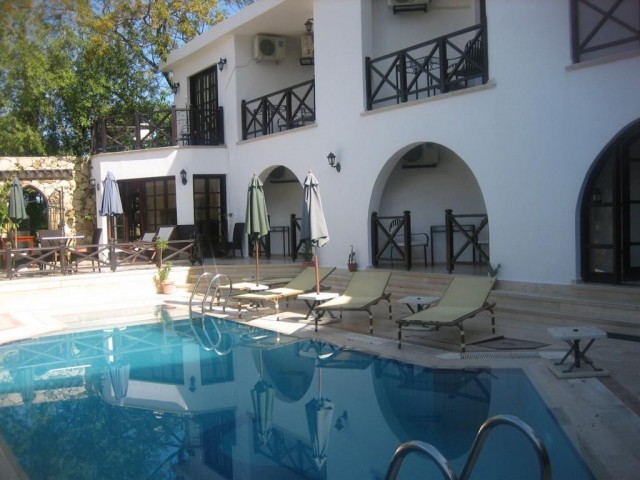 Bellapais, die paradiesische Region Kyrenia, betriebsbereites Boutique-Hotel mit 20 Zimmern