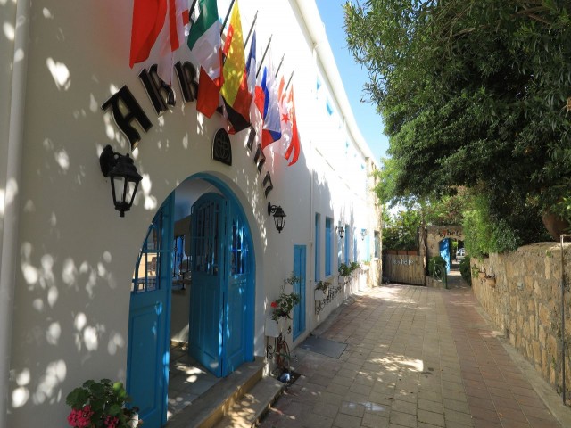Bellapais, die paradiesische Region Kyrenia, betriebsbereites Boutique-Hotel mit 20 Zimmern