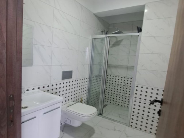 GİRNENİN TAM MERKEZDE     YÜKSEK GELİR GARANTISI KOMPLE SATILIK  RESIDENCE. HOTEL STANDARTA KONAKLAMA  ÜZERİNDE AKTİF ÇALIŞIR DURUMDA.