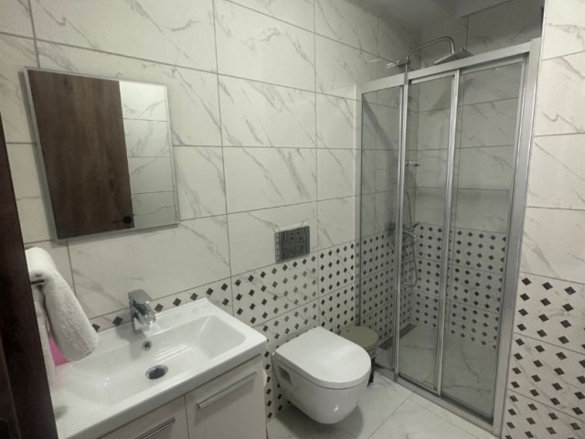 GİRNENİN TAM MERKEZDE     YÜKSEK GELİR GARANTISI KOMPLE SATILIK  RESIDENCE. HOTEL STANDARTA KONAKLAMA  ÜZERİNDE AKTİF ÇALIŞIR DURUMDA.