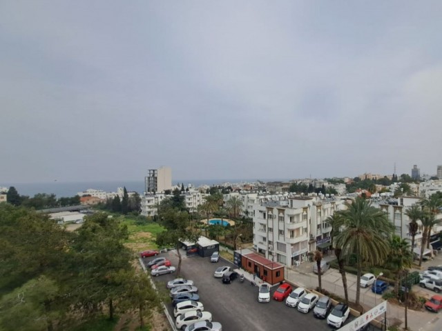 155мк Пентхаус 3+1 с панорамным видом в центре Кирении