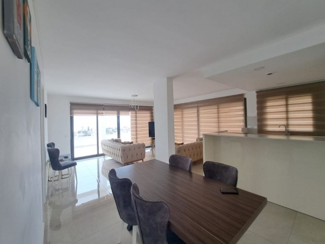 155mk 3+1 Penthouse with uninterrupted view in the center of Kyrenia