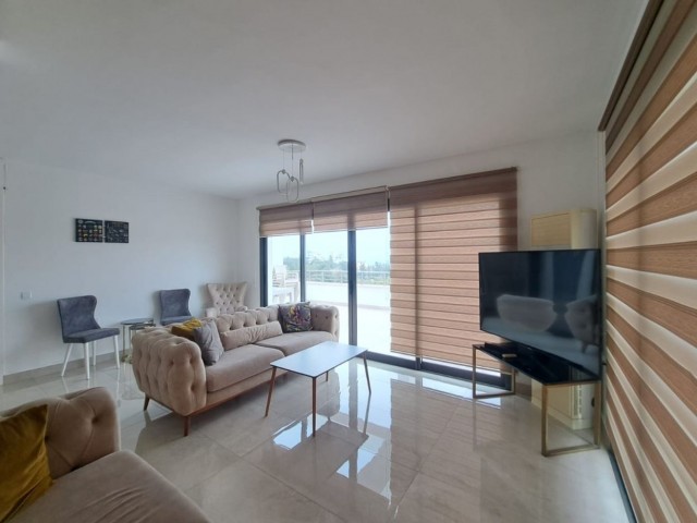 155mk 3+1 Penthouse mit freiem Blick im Zentrum von Kyrenia