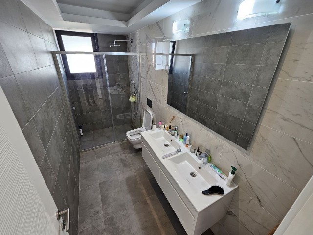 Girne  merkezde şömineli 3 banyolu 3+1 Dübleks Penthouse